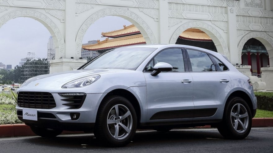 2016 Porsche Macan