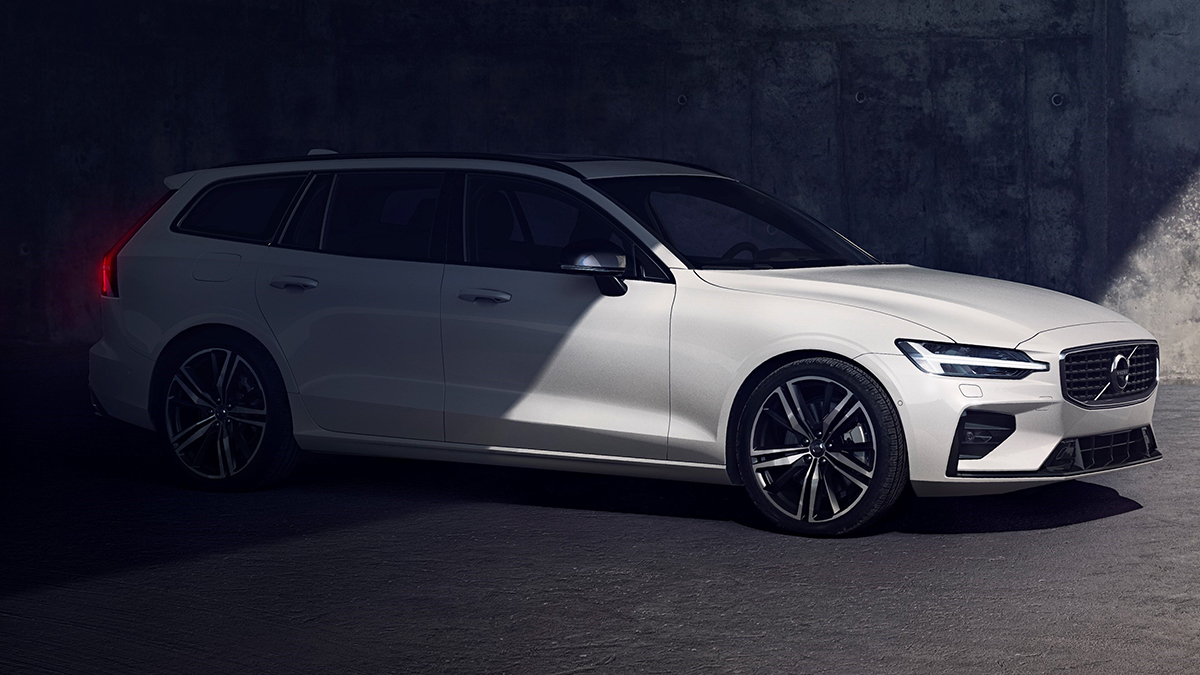 2022 Volvo V60 B5 R-Design