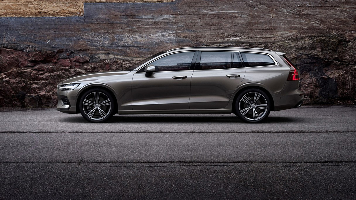 2022 Volvo V60 B4 Momentum