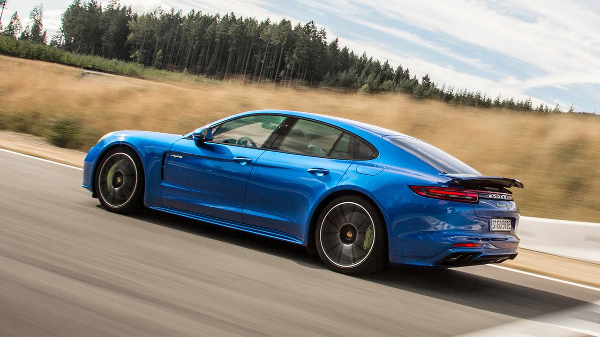 2019 Porsche Panamera Turbo S  E-Hybrid