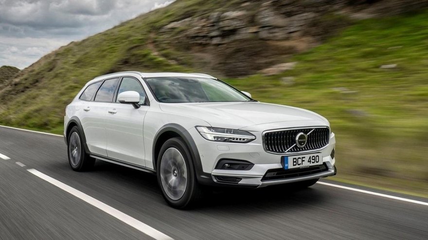 2023 Volvo V90 Cross Country