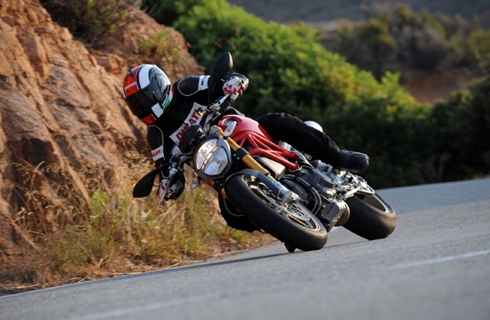 Ducati_Monster_1100S