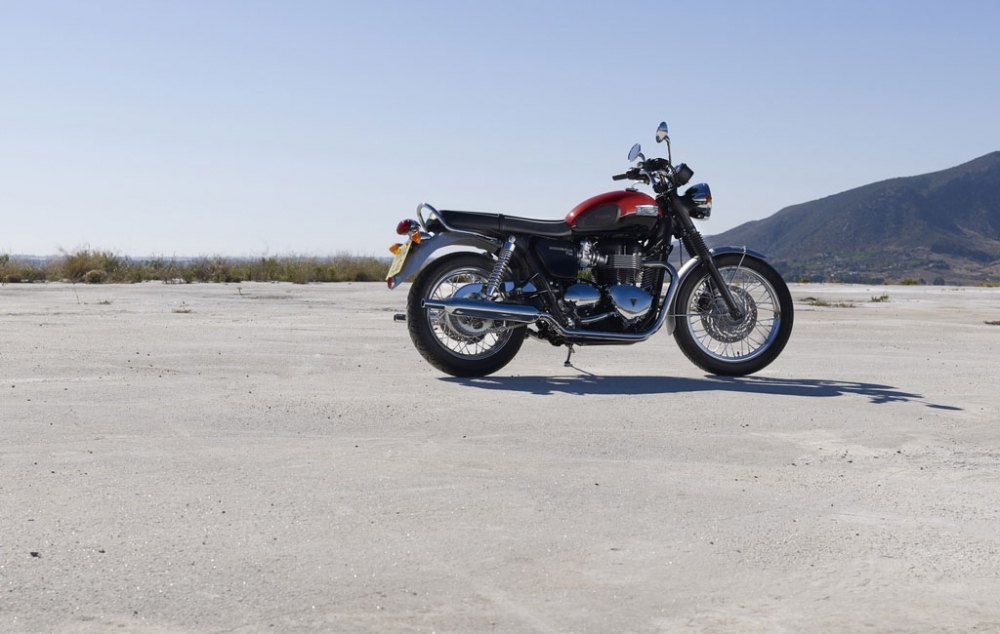 Triumph_Bonneville_T100