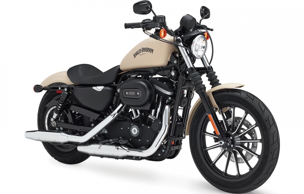 Harley-Davidson_Sportster_883 Iron