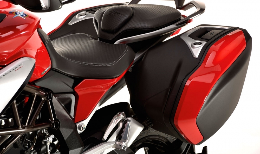 MV Agusta_Veloce_800