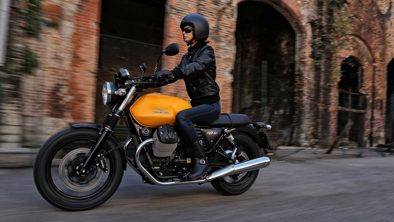 Moto Guzzi_V7  II_Stone