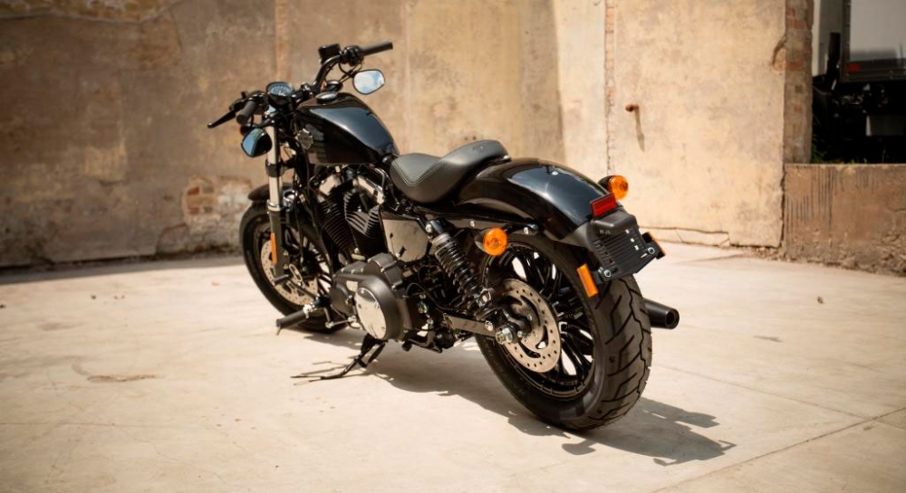 Harley-Davidson_Sportster_1200 Forty Eight