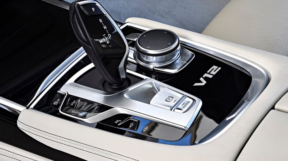 BMW_7-Series_M760Li xDrive Individual