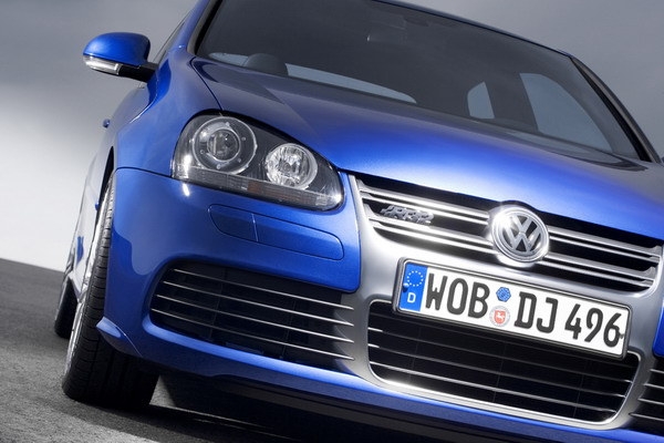 Volkswagen_Golf R32_3D