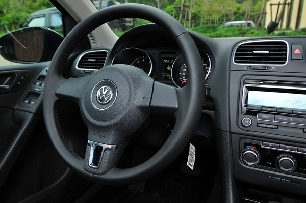 Volkswagen_Golf_1.6 TDI CL