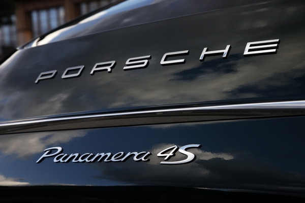 Porsche_Panamera_4S