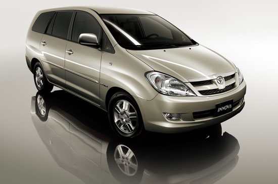 Toyota_Innova_2.7 E