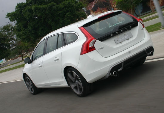 Volvo_V60_T5 R-Design