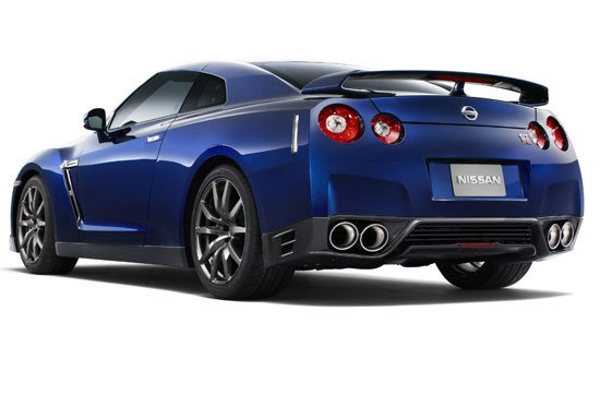 Nissan_GT-R_Premium