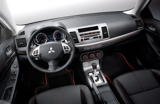 Mitsubishi_Lancer_iO 1.8悍動型