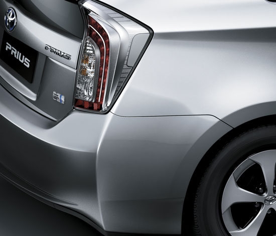 Toyota_Prius_1.8 G-Grade