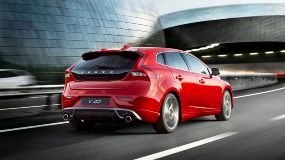 Volvo_V40_D4 R-Design