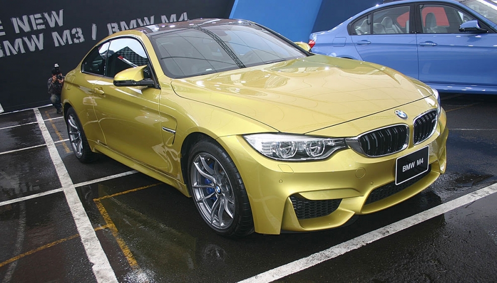 BMW_4-Series_M4自手排版