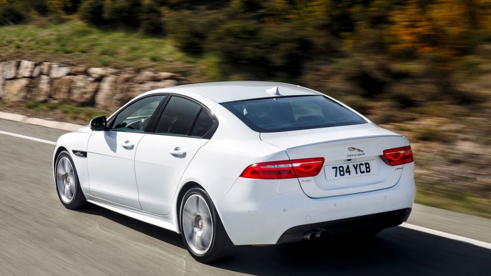 Jaguar_XE_Prestige 20t