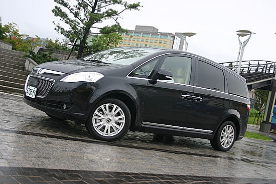 2011 Luxgen 7 CEO 2.2