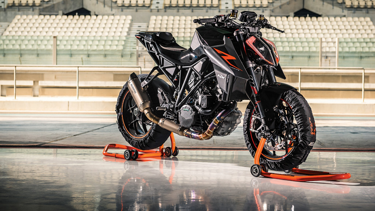 2018 KTM Duke 1290 Super R