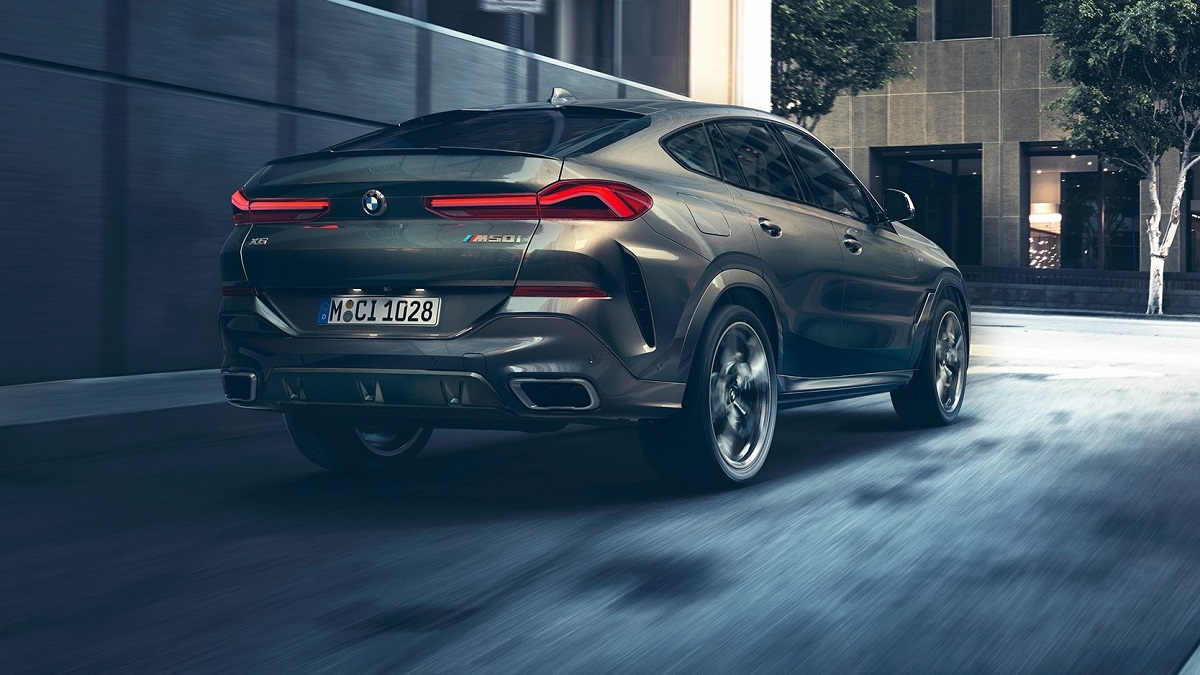 2021 BMW X6 M50i