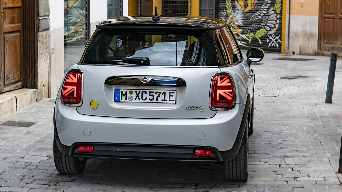 2023 Mini Hatch Electric