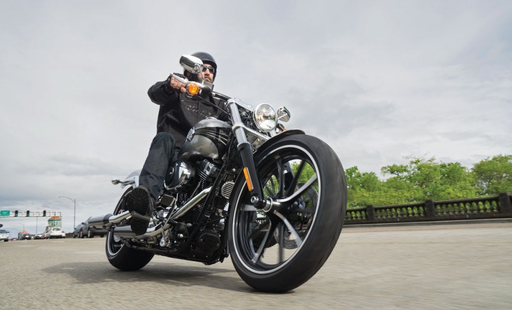 Harley-Davidson_Softail_Breakout