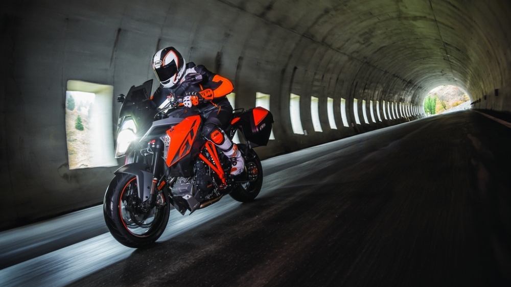 2018 KTM Duke 1290 Super GT ABS