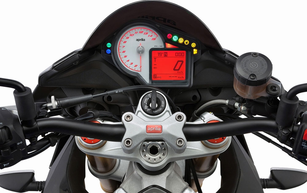 Aprilia_Tuono_V4 1100 RR