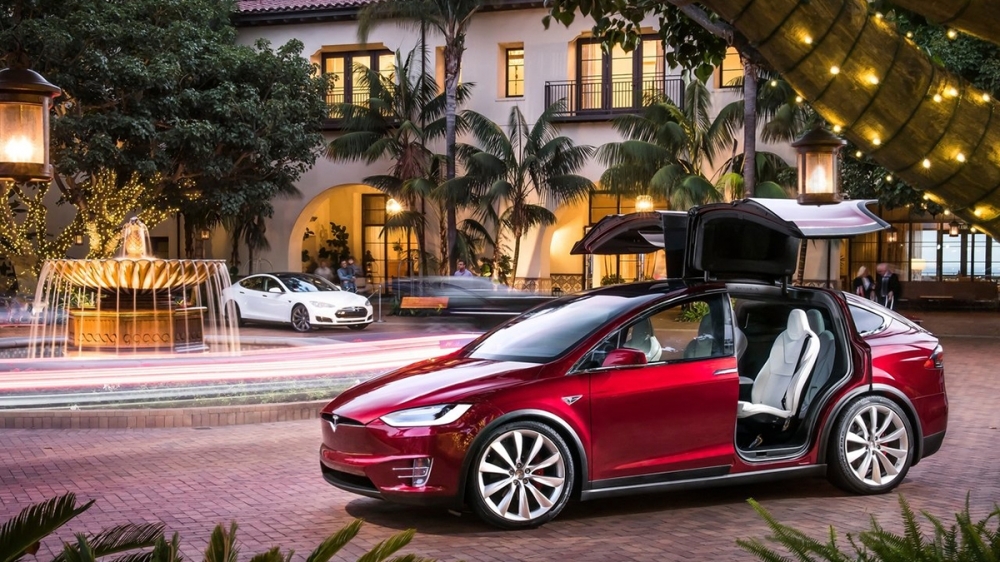 Tesla_Model X_90D