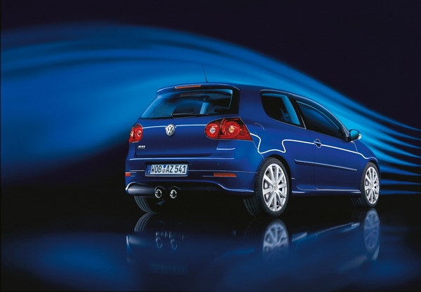 Volkswagen_Golf R32_3D