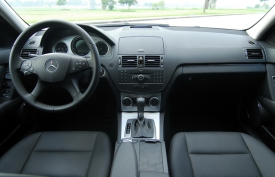 M-Benz_C-Class Estate_C300 Avantgarde