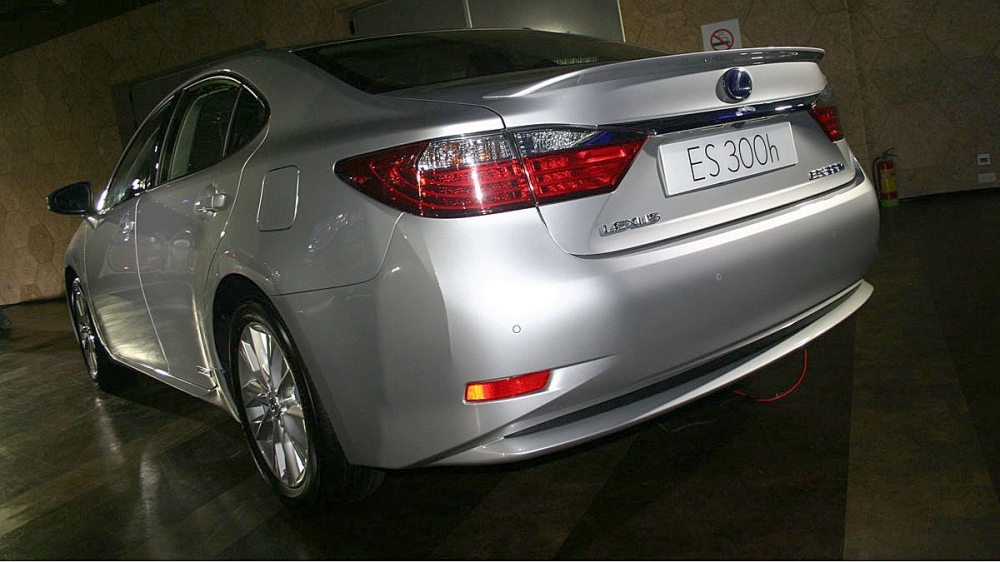 Lexus_ES_300h旗艦版