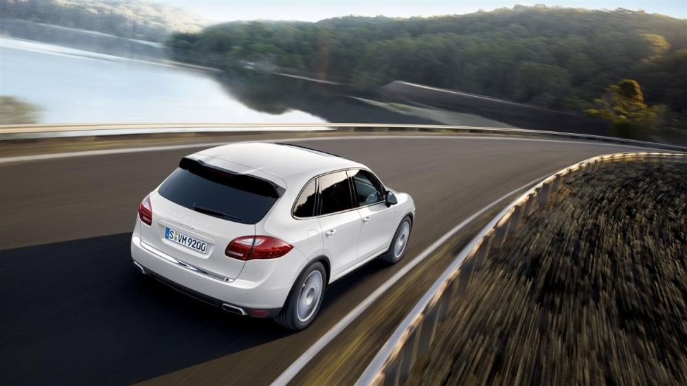 Porsche_Cayenne_S Hybrid Tiptronic