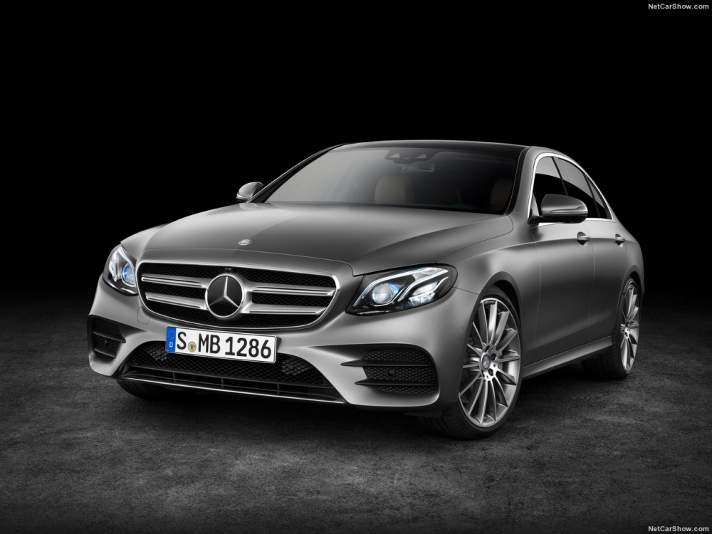 2020 M-Benz E-Class Sedan E300運動版