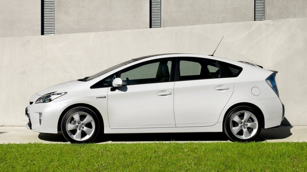 Toyota_Prius_1.8 E