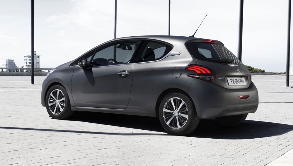 Peugeot_208_1.2 PureTech GT Line