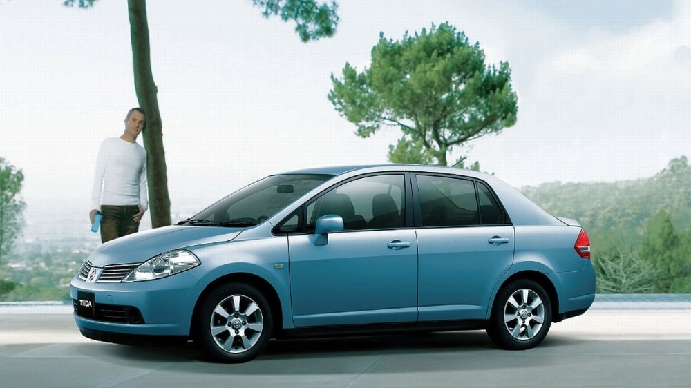 Nissan_Tiida 4D_傳奇版