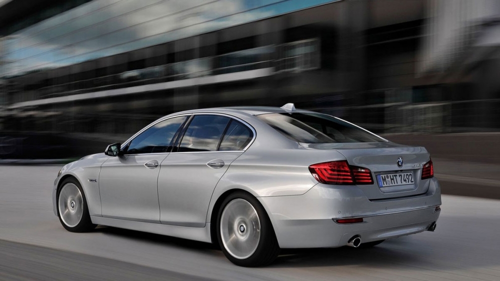 BMW_5-Series Sedan_535i Luxury Line