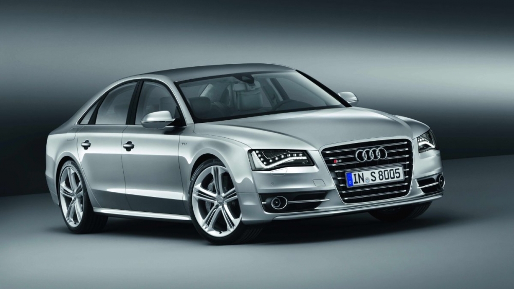 Audi_A8_S8