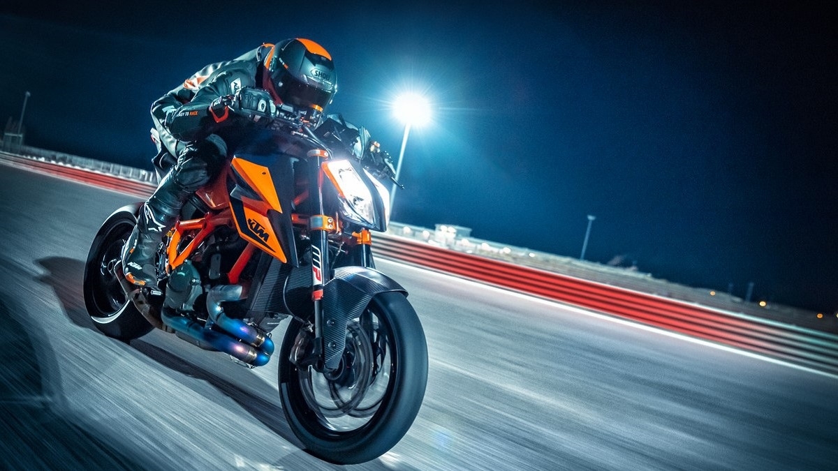 2021 KTM Duke 1290 Super R