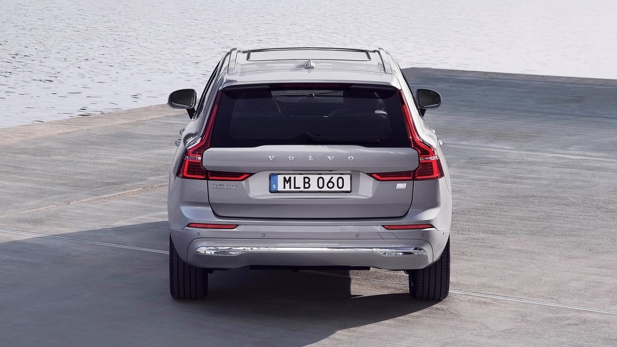 2024 Volvo XC60 Ultimate Recharge T8