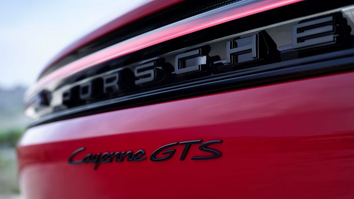2024 Porsche Cayenne Coupe GTS