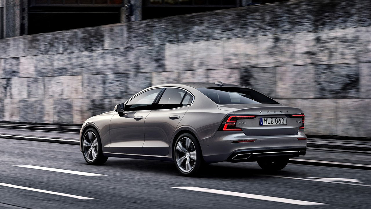 2023 Volvo S60 Ultimate Recharge T8