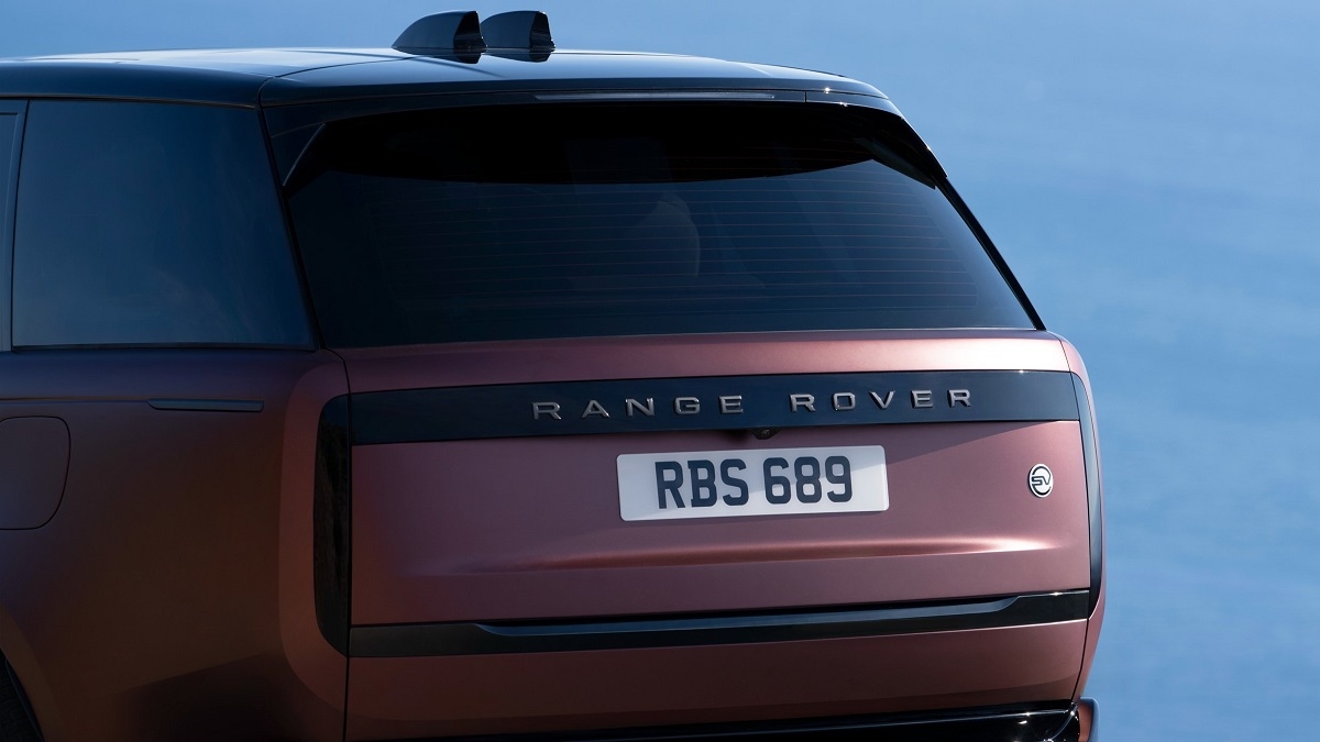 2024 Land Rover Range Rover P615 SV LWB