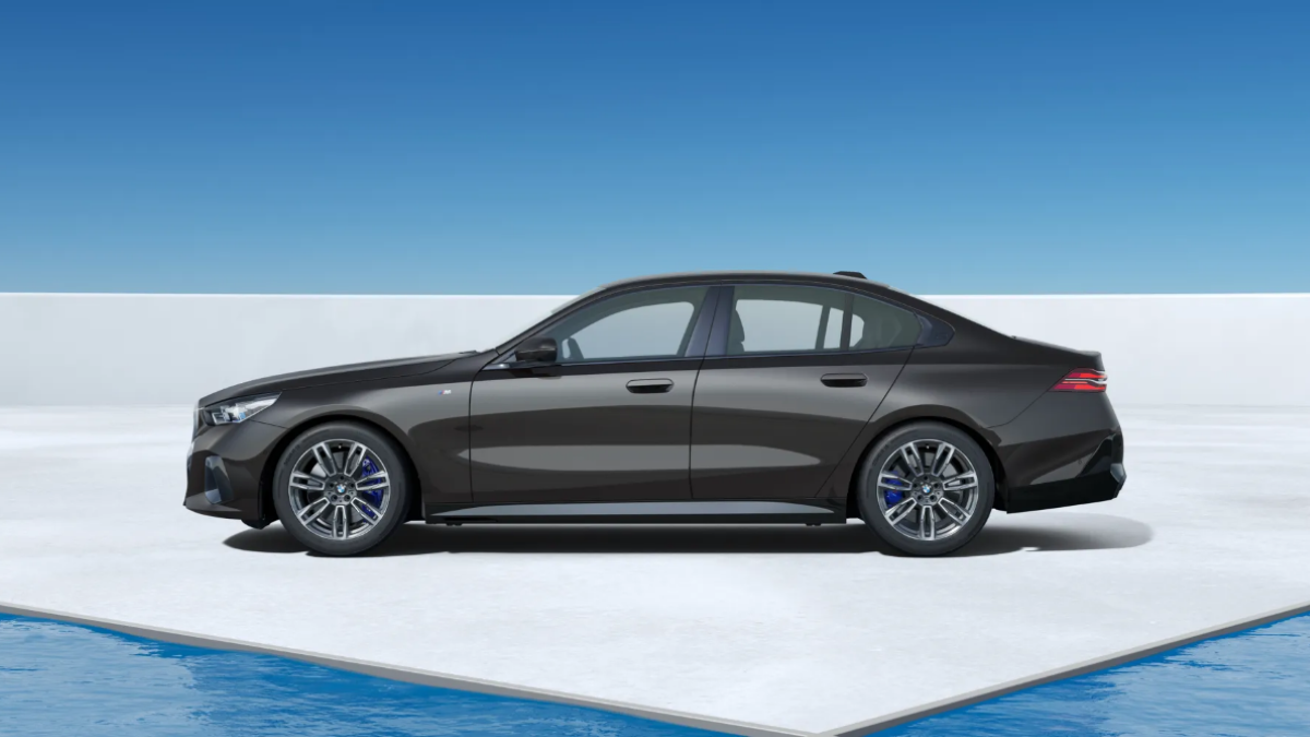 2024 BMW 5-Series Sedan 520i M Sport