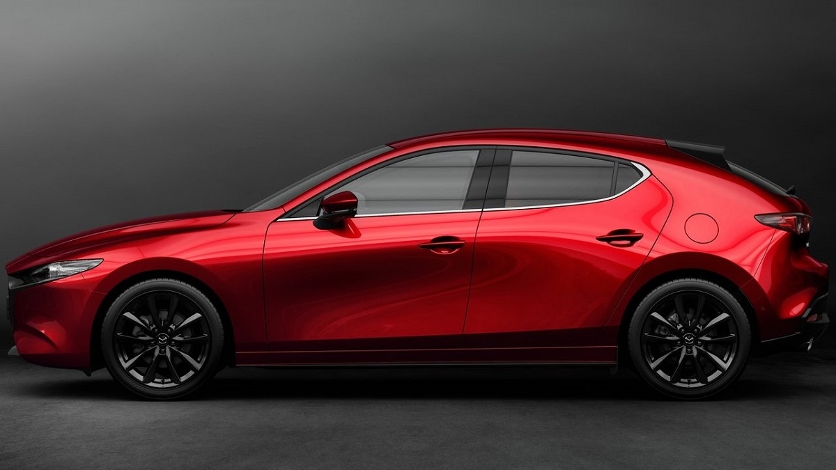 2022 Mazda 3 5D 20S Premium Plus