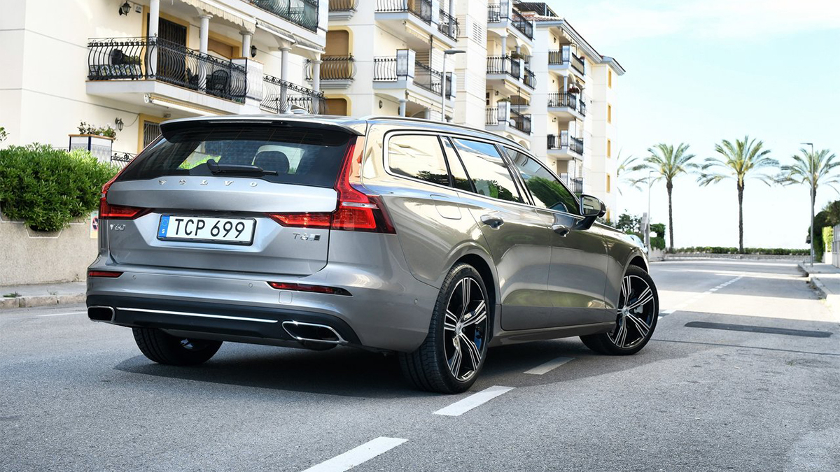 2023 Volvo V60 Recharge T8 Ultimate
