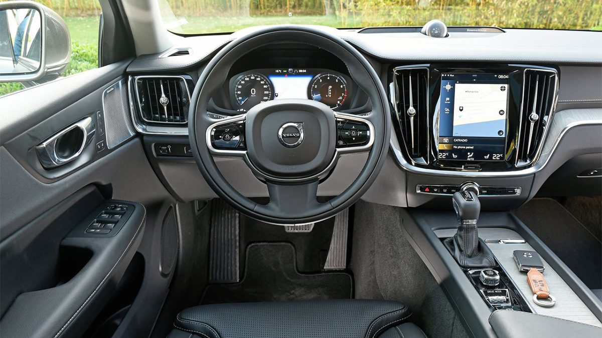 2021 Volvo V60 T4 Momentum